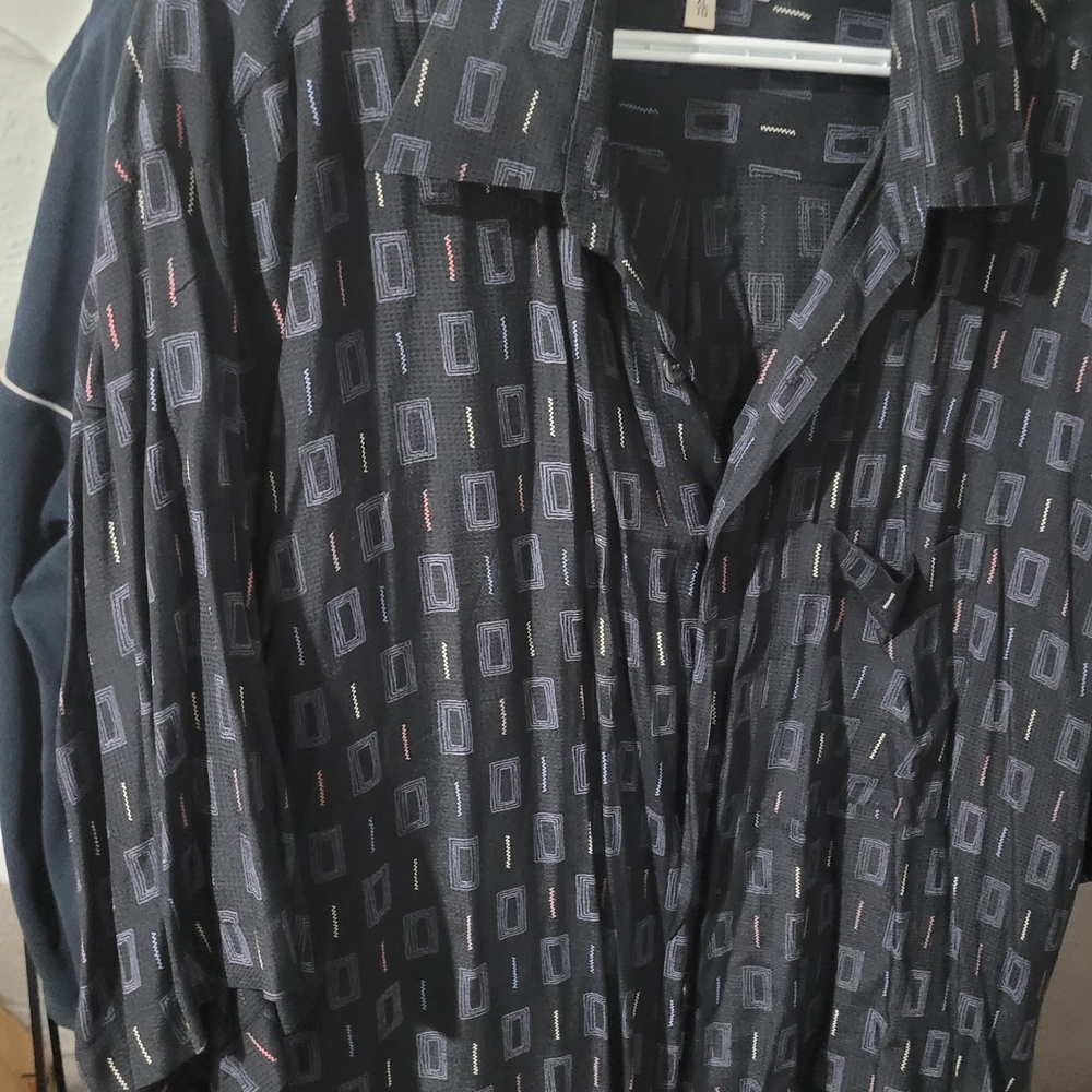 Men's Casual Button Down Shirt with Geometric Pattern - Black